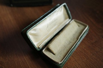 古董法國綠色皮革珠寶盒 展示盒 T10