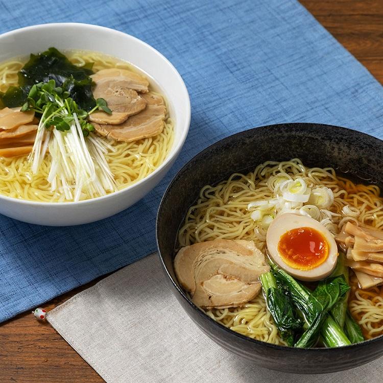 比内地鶏ラーメン2種セット 醤油味（麺110g×4、スープ40g×4）塩味（麺110g×4、スープ39g×4）チャーシュー・メンマ(25g×8袋) 秋田県