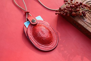 【客製化刻字】 古早味紅龜粿造型卡套 卡片收納皮套 新年禮物