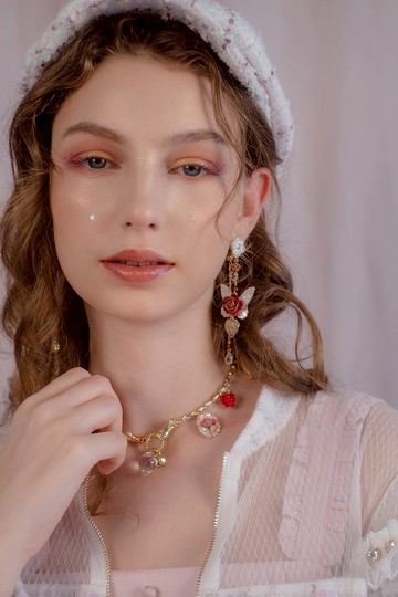 時光之羽紅薔薇羽翼耳環