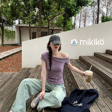 美木子｜預購｜純欲甜美斜肩短袖上衣【1287#】翻領設計感 修身上衣 辣妹短版上衣