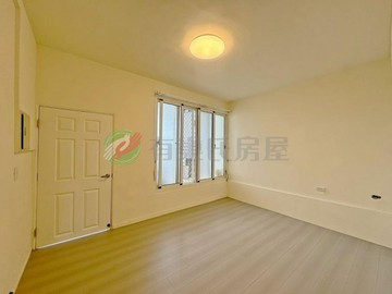 ⚠️全新屋況⚠️大里臨路透天．低總價｜台中市大里區光正路