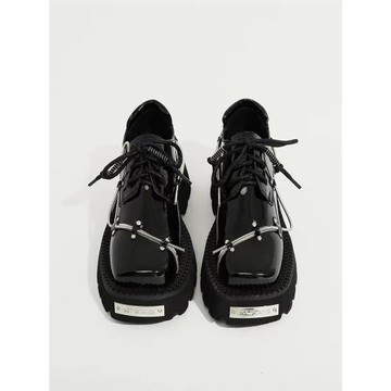 黑色小眾設計感小皮鞋女2025年新款英倫風單鞋漆皮厚底樂福鞋女鞋