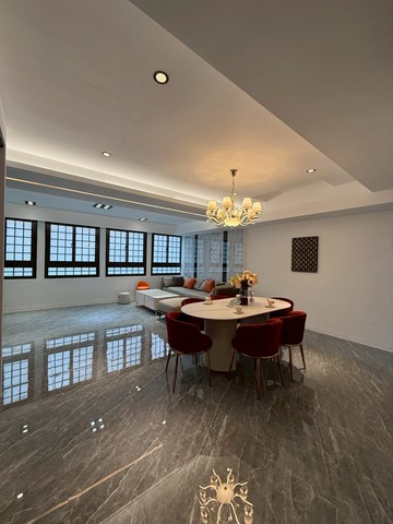 千艾推薦網~黃金地段金店面~各行業可~樓上是住家｜桃園市桃園區上海路