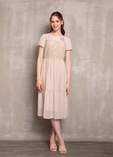 柔美飄逸拼接蕾絲雪紡洋裝