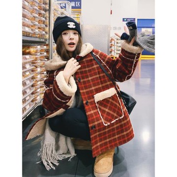 紅色復古格紋羊羔毛棉服女冬2025新款兩面穿連帽加厚保暖減齡外套