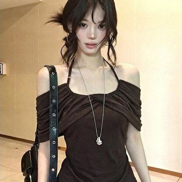 性感掛脖上衣 純欲上衣 辣妹裝美式辣妹掛脖吊帶露肩女裝夏季褶皺設計感收腰顯瘦一字肩氣質上衣