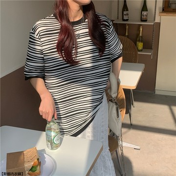 高級感肌理感條紋短袖T恤女春夏寬鬆休閒打底衫小衆正肩圓領上衣