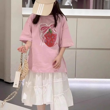 ❤️AL❤️ 女童短袖 兒童短袖T恤 中大童短袖  波拉童裝夏季新款女童洋氣草莓印花短袖T恤親子中大童休閒寬鬆潮T
