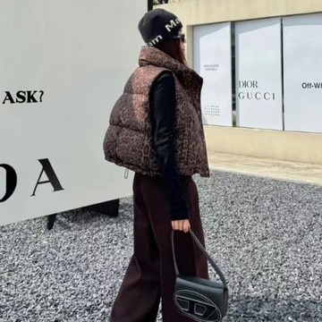 90絨豹紋2025新款秋冬白鴨絨女時尚百搭韓版潮流短款羽絨服馬甲