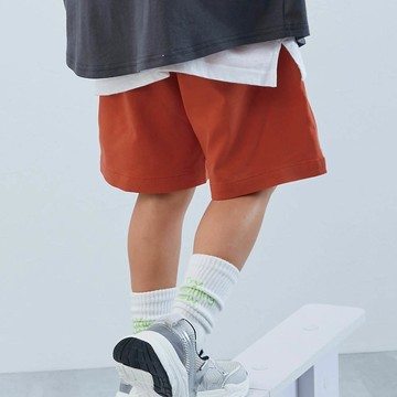 日本 devirock - 超彈力定番色休閒短褲-蕃茄紅