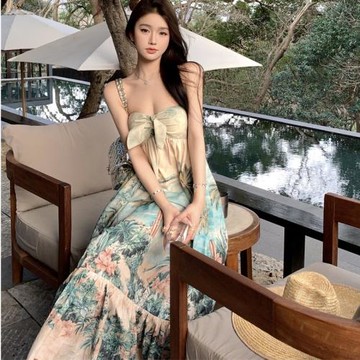 法式復古一字肩性感露背抹胸連衣裙春夏海邊度假長裙氣質純欲裙子