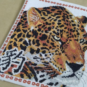 手工繪畫、牆面裝飾豹紋、成品十字繡