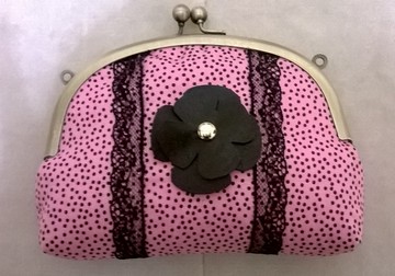 pinpincandy 粉紫點點 搭配立體花 口金包 萬用包包  可肩背 斜肩背