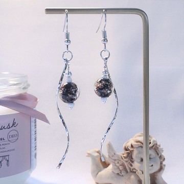 【氣質 l 夜光系列】扭紋設計 夜光珠 防敏感耳環