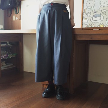 purrniture cat 刺繡寬褲 : 深藍色