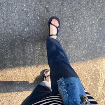 魔術貼涼鞋女夏2024新款百搭日系網紅學生休閑平底沙灘涼拖鞋外穿