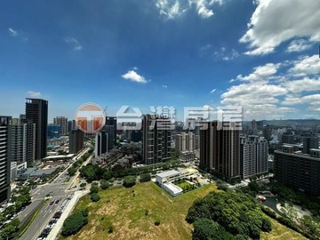 中路京懋頤和 次頂樓景觀飯店宅 平面四車位 ｜桃園市桃園區正光路