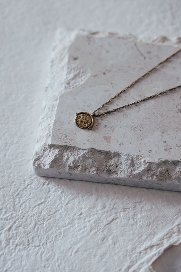 COR-DATE / 圓形錢幣項鍊