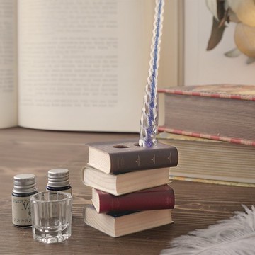 復古魔法書造型筆筒與印章架