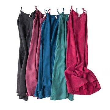 重磅銅氨絲連衣裙女2025春新品氣質文藝吊帶長裙寬松大碼打底長裙