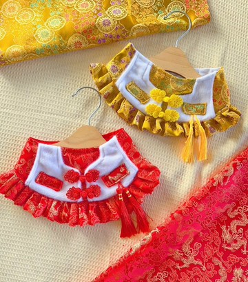 狗和貓圍巾，紅色和金色中國新年模型 - 女孩模型