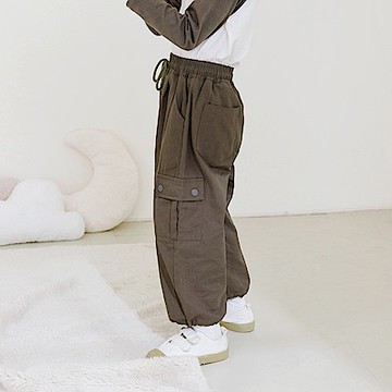 OB嚴選-棉質抽繩鬆緊腰工裝休閒縮口褲