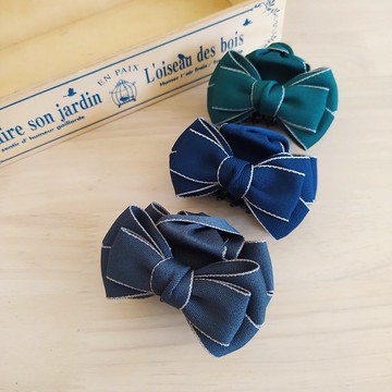 素面滾邊蝴蝶結中鯊魚夾 3色