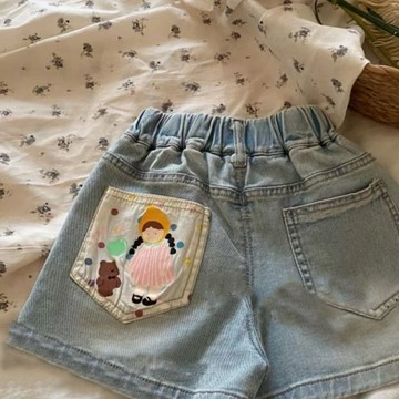 夏日必備~韓版童裝女童牛仔褲夏季薄款褲子新款寶寶時髦休閒卡通短褲潮 女童短褲 牛仔短褲 夏天褲子 中小童休閒褲