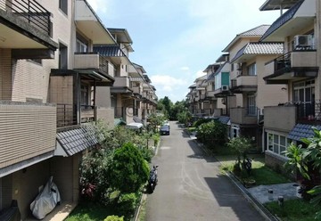 屏東市百坪獨棟電梯渡假豪墅 家門外就擁有私人庭院｜屏東縣屏東市歸禮巷