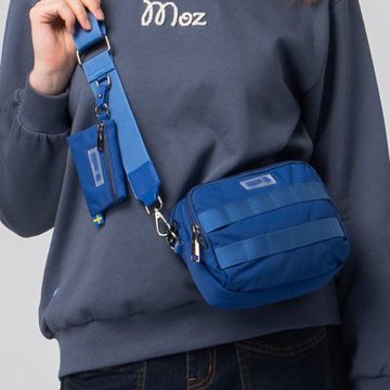 moz瑞典 駝鹿 防潑水 城市探險 斜背包(克萊茵藍)S