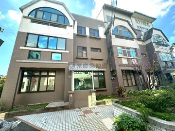 香山高中青青草原旁社區型別墅｜新竹市香山區香村路