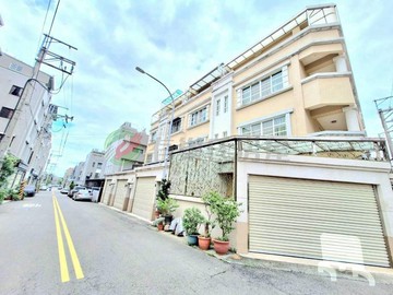 重劃區旁大地坪14年角間別墅｜台中市太平區永安街