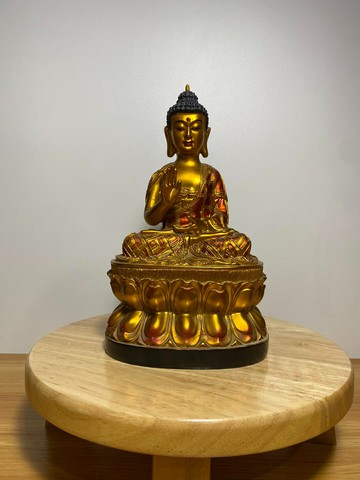 如來佛造像，樹脂脫胎，正金飽滿，來臉莊嚴逼真，工藝精湛，全品