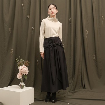 Narcissus_水仙合褶綁帶裙_23AF206_藍黑