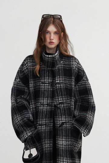 哥星河 / 霧感毛絨牛角扣大衣外套 / 綿羊毛