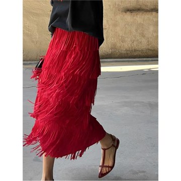 褶皺紅色流蘇半身裙2024春夏新款小眾設計高級感蛋糕裙包臀三宅風