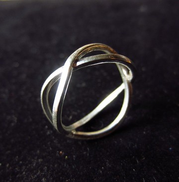 雲語~《梅比斯環戒~方線版》~手工打造‧999純銀戒Mobius Ring