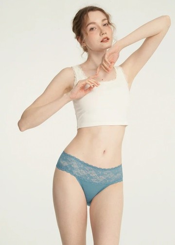 抗菌系列．抓皺蕾絲中腰三角內褲(海霧藍)