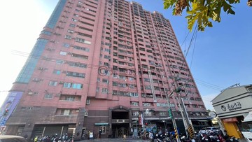 「岡山天第大樓」低總價生活機能絕佳景觀優漂亮三房｜高雄市岡山區新樂街