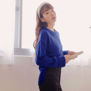 OB嚴選-多色系前短後長側開衩針織上衣《FA2511-》