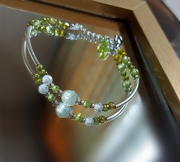 奧維的綠色麥田 // 橄欖石│白水晶│葡萄石│925純銀手鏈