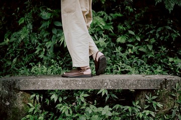 YWC 夏季皮革涼鞋 麻花款_咖啡色