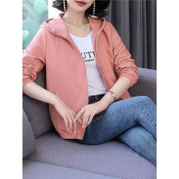 春秋季2025新款外套小個子時尚潮流短款風衣連帽顯瘦夾克上衣女