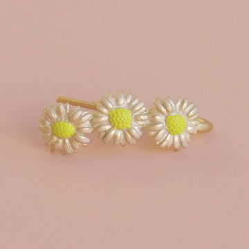 ｜OSEWAYA｜約定的雛菊耳骨夾 贈包裝 日本手作飾品 花朵 日本製造 Ayatorie 設計師品牌