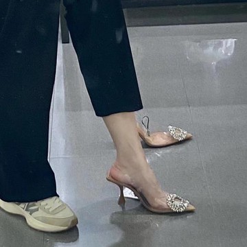 包頭涼鞋女水鉆2024夏季新款細跟透明法式女鞋氣質尖頭單鞋高跟鞋