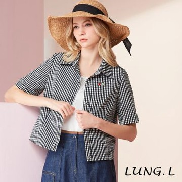 LUNG.L林佳樺 黑白棉質細格紋翻領排釦短版短袖襯衫(罩衫) LU39A
