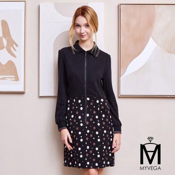 MYVEGA麥雪爾 MA撞色點點前開襟式短洋裝-黑