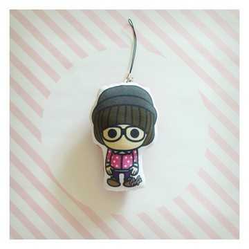 好朋友娃/吊飾。((momo)) 點點針織再來頂帽子/眼鏡