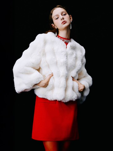 貴氣蓬鬆球感仿貂毛微短版外套